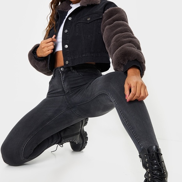 Pretty little thing jacket - Picture 3 of 4